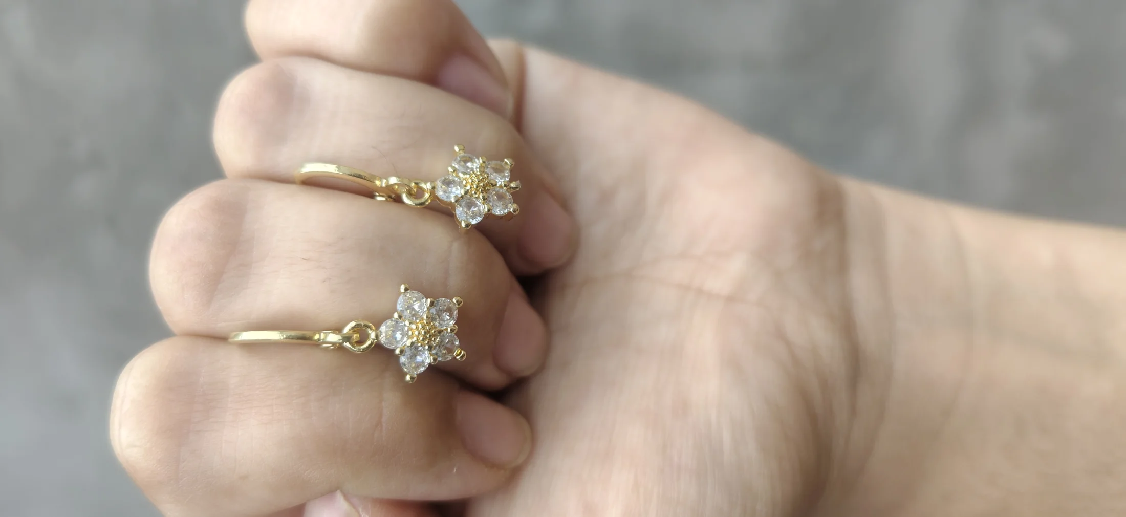 Aros colgantes flor